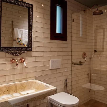 Klaritz Luxury Suites