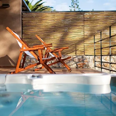 Klaritz Luxury Suites *