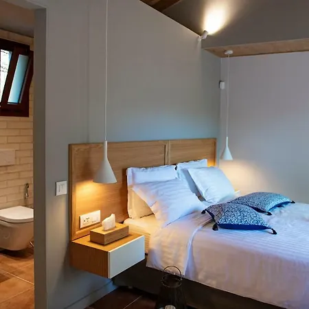 Klaritz Luxury Suites *